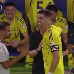 开云中国-利雅得胜利主帅询问C罗是否愿意被换下，C罗点头同意