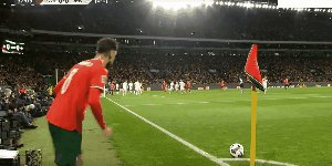 1742771959484070418.gif por den 37.gif