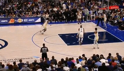 1679549279943040827.gif 1.gif